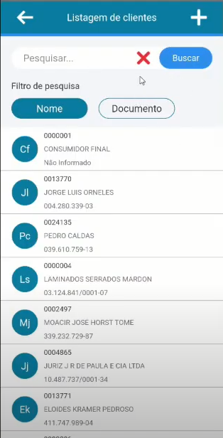 Tela "Listagem de clientes" com campo de pesquisa, filtros por Nome e Documento e lista de registros de clientes com código, nome e documento