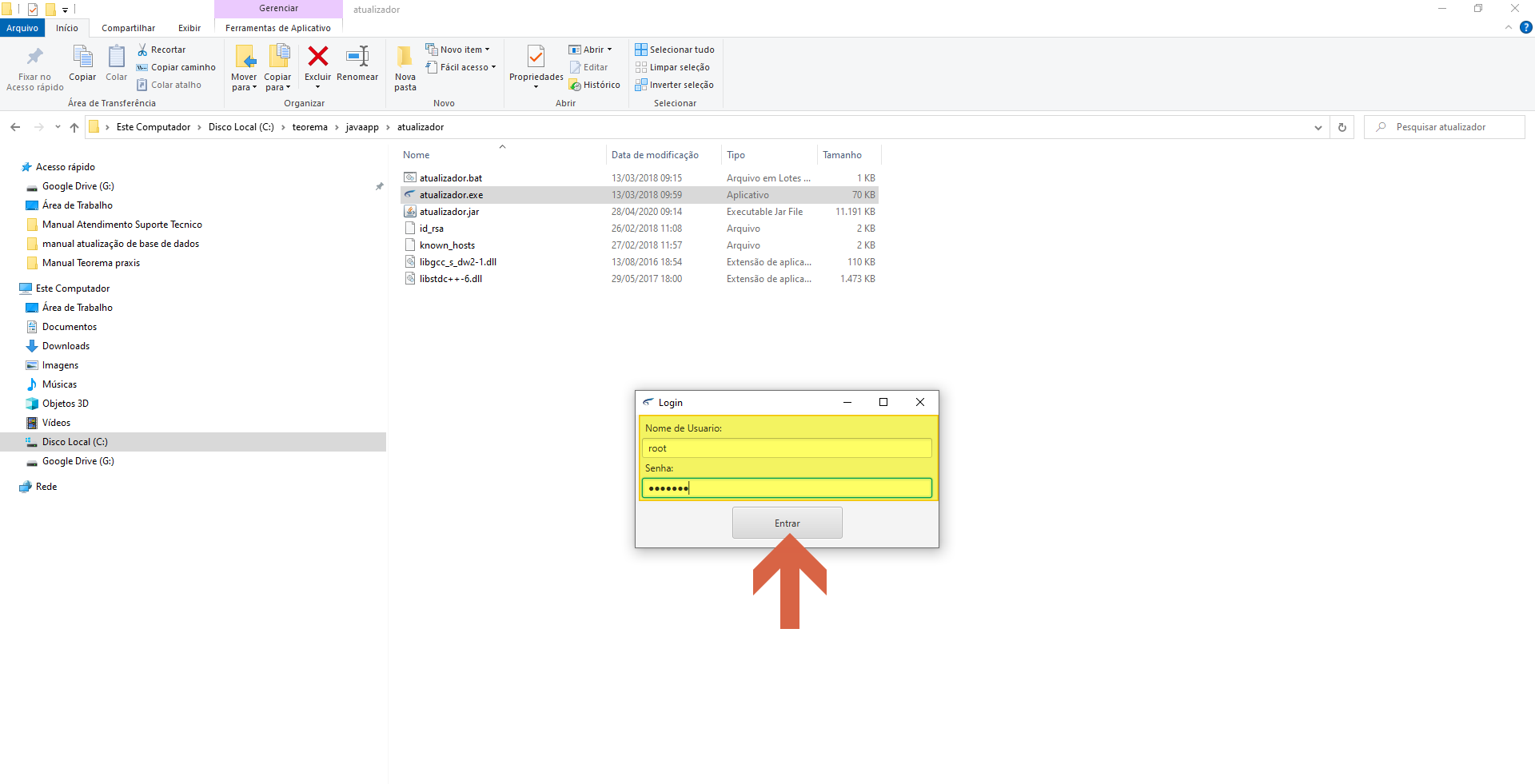 Janela atualizador com diálogo Login exibindo Nome de Usuario preenchido com "root" e campo Senha com senha mascarada (pontos), botão Entrar com seta indicativa