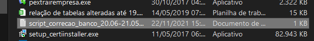 Explorer mostrando o arquivo script_correcao_banco_20.06-21.05.txt na pasta uteis