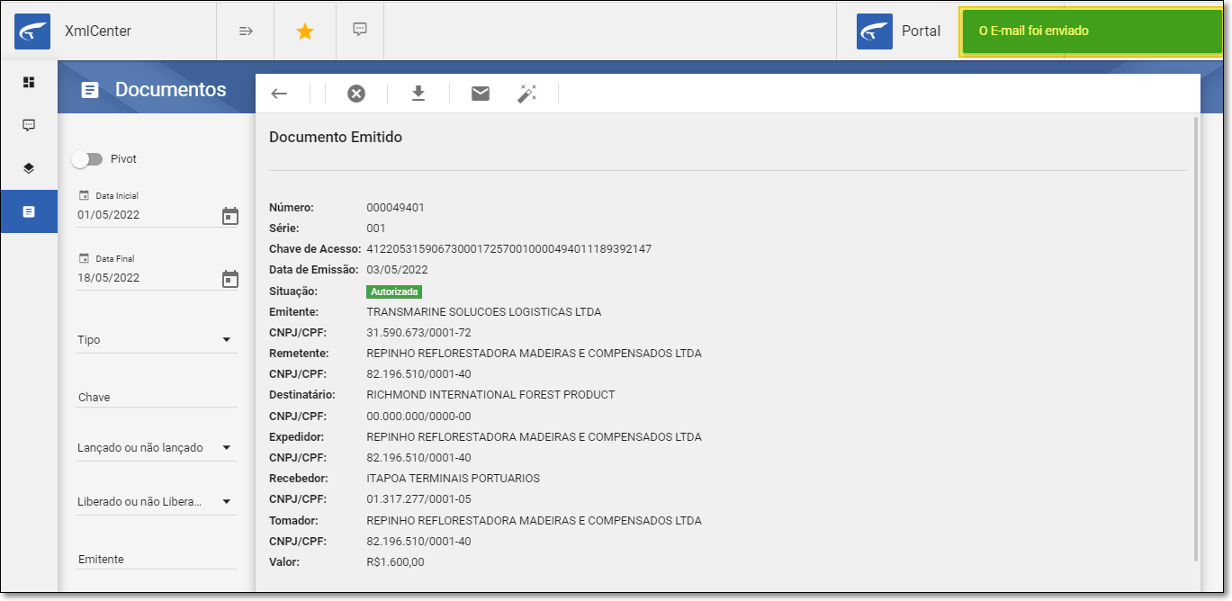 XMLCenter — tela de detalhe do documento com notificação "O E-mail foi enviado" exibida no canto superior direito