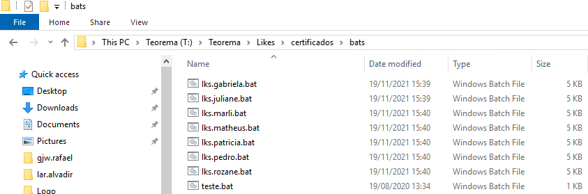 Explorador de arquivos aberto na pasta bats, listando arquivos .bat por usuário: lks.gabriela.bat, lks.juliane.bat, lks.marli.bat, lks.matheus.bat, lks.patricia.bat, lks.pedro.bat, lks.rozane.bat e teste.bat