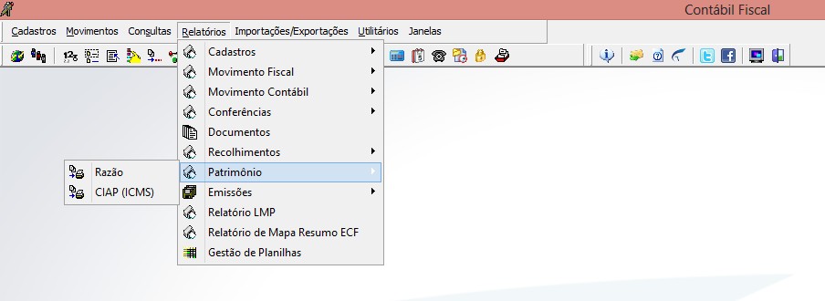 Menu Relatórios do módulo Contábil Fiscal com submenu expandido mostrando opções: Cadastros, Movimento Fiscal, Movimento Contábil, Conferências, Documentos, Recolhimentos, Patrimônio (destacado, com subitens Razão e CIAP ICMS), Emissões, Relatório LMP, Relatório de Mapa Resumo ECF, Gestão de Planilhas
