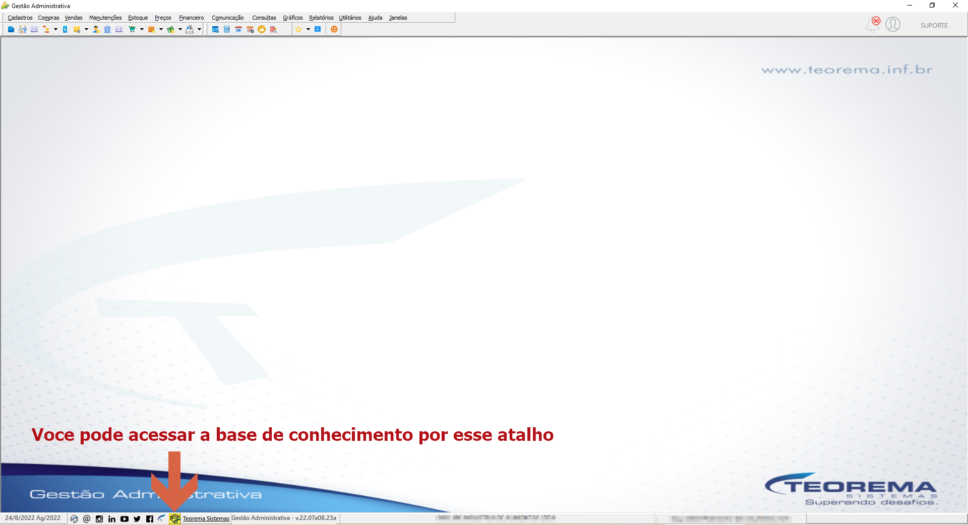 Tela do sistema Teorema ERP (Gestão Administrativa) com indicação textual "Você pode acessar a base de conhecimento por esse atalho" e seta apontando para ícone na barra inferior
