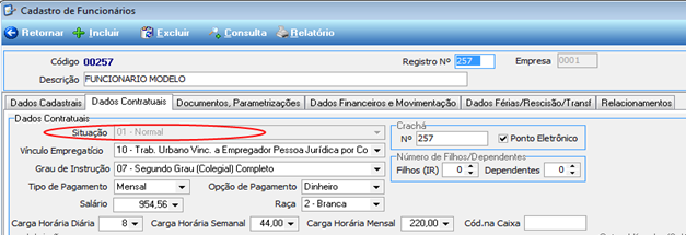 Tela Cadastro de Funcionários, aba Dados Contratuais, campo Situação com valor 01 - Normal destacado, mostrando dados contratuais do funcionário modelo