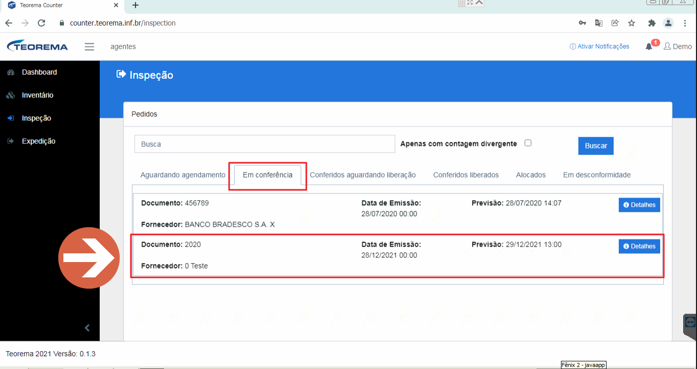 Tela Inspeção com a aba Em conferência destacada e o pedido de documento 2020 com previsão 29/12/2021 13:00 destacado na lista, apontado por uma seta