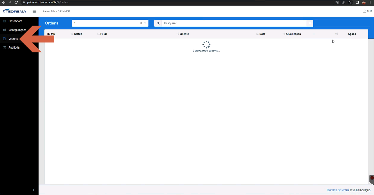 Painel MM — menu lateral com item Ordens selecionado e tela de listagem de ordens com indicador de carregamento