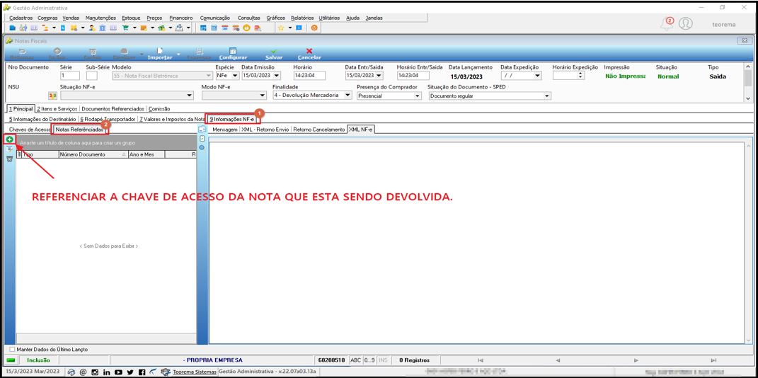 Tela Notas Fiscais, aba "9 Informações NF-e", sub-aba "Notas Referenciadas" aberta; instrução na tela: "REFERENCIAR A CHAVE DE ACESSO DA NOTA QUE ESTA SENDO DEVOLVIDA"