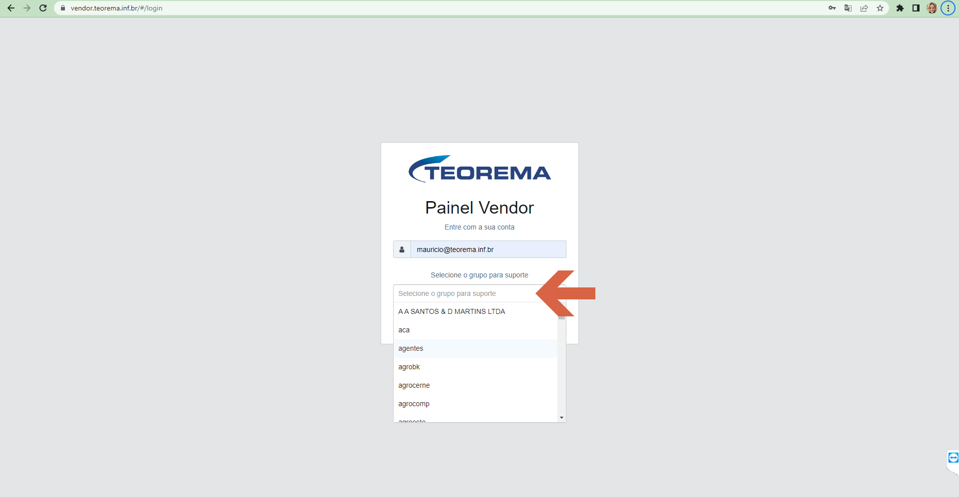 Tela de seleção de empresa do Painel Vendor com campo dropdown listando empresas disponíveis