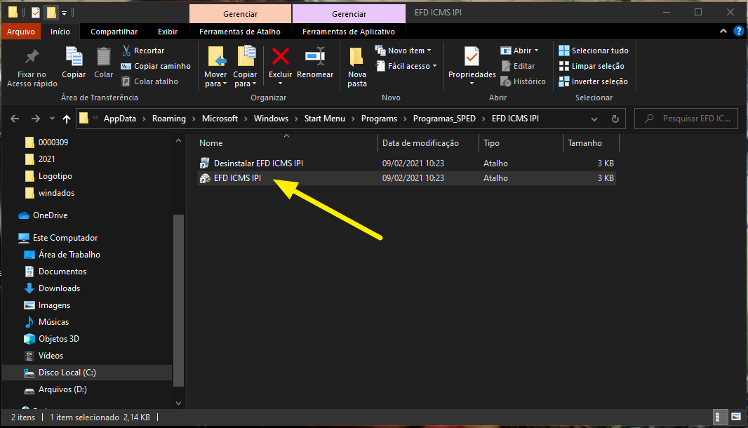 Windows Explorer aberto em AppData\Roaming\Microsoft\Windows\Start Menu\Programs\Programas_SPED\EFD ICMS IPI, exibindo dois atalhos: "Desinstalar EFD ICMS IPI" e "EFD ICMS IPI" (indicado por seta amarela)