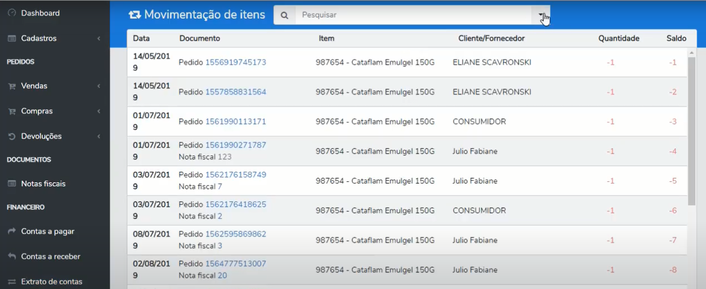 Tela de Movimentação de itens com a listagem de movimentos (colunas Data, Documento com Pedido/Nota fiscal, Item, Cliente/Fornecedor, Quantidade e Saldo).