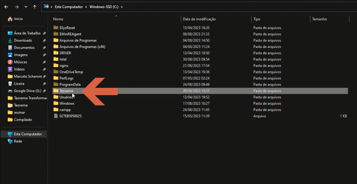 Windows Explorer exibindo o diretório raiz C:\ com a pasta Teorema destacada na listagem