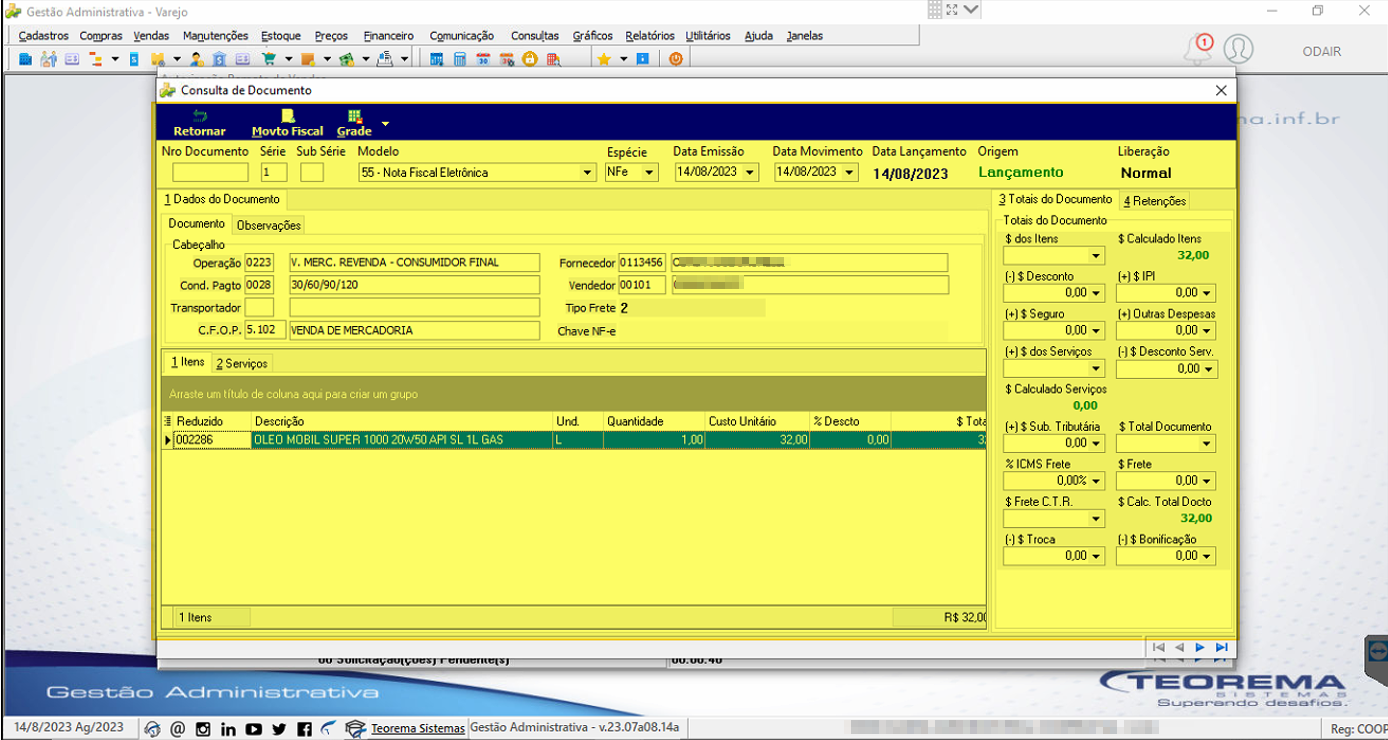 Tela Consulta de Documento com campos de filtro Referência, Tipo, Data Documento, Data Lançamento e Origem preenchidos; grid de resultados com documento destacado em amarelo e painel lateral exibindo valores fiscais calculados