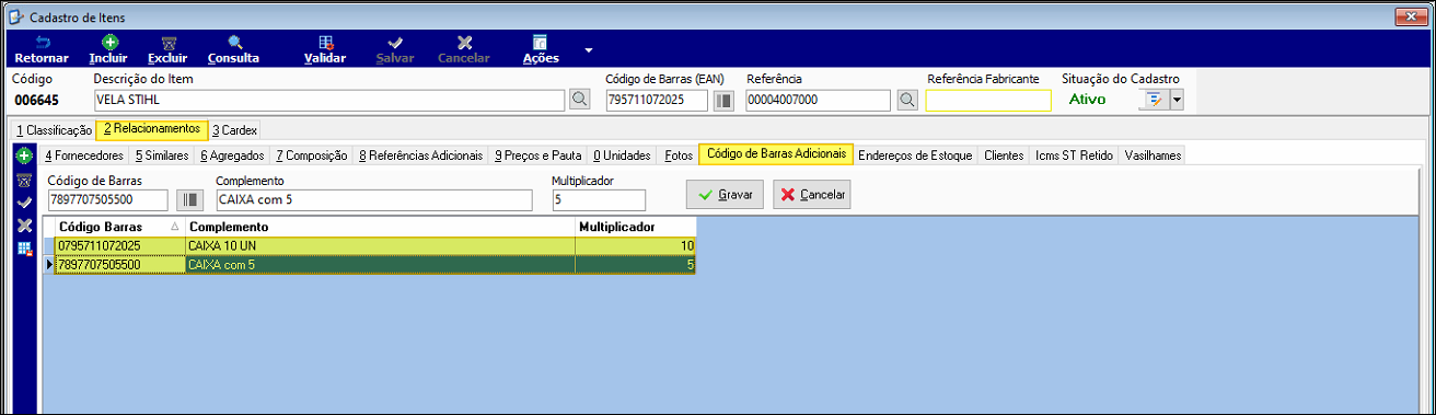 Cadastro de Itens, aba Relacionamentos, subaba Código de Barras Adicionais, com campos Código de Barras (7897707505500), Complemento (CAIXA com 5) e Multiplicador (5) preenchidos; grade exibe dois registros: 0795711072025 / CAIXA 10 UN / multiplicador 10 e 7897707505500 / CAIXA com 5 / multiplicador 5