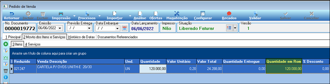 Tela Pedido de Venda 0000019772 na aba "2 Movto dos Itens e Serviços" exibindo item 021247 CARTELA P/ OVOS UNITH-E 20/30 com Quantidade 120.000,00 e coluna "Quantidade em Rom" com valor 120.000,00 em destaque