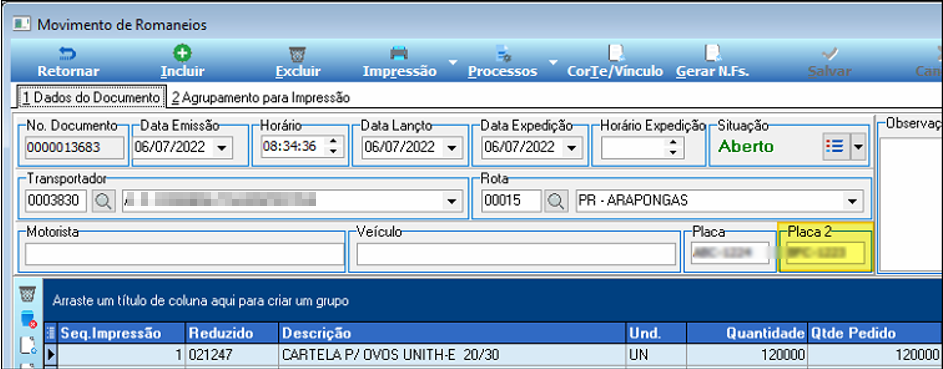 Tela Movimento de Romaneios do documento 0000013683 com destaque no campo "Placa 2" na seção de cabeçalho; grade exibindo item 021247 CARTELA P/ OVOS UNITH-E 20/30 com Quantidade e Qtde Pedido 120000