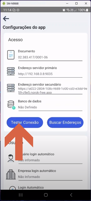 Tela "Configurações do app" com ambos os endereços de servidor preenchidos e seta apontando para o botão "Testar Conexão"