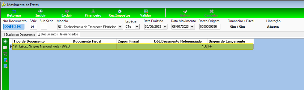Tela Movimento de Fretes, aba 2 Documentos Referenciados, mostrando uma linha com Tipo de Documento "16 - Crédito Simples Nacional Frete – SPED", Cód. Documento Referenciado 100 e Origem de Lançamento FR