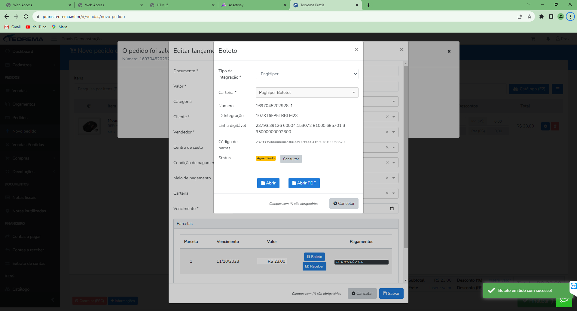 Modal Boleto exibindo Número 1697045202928-1, ID Integração 107XT6FP5TR8LM23, Linha digitável e Código de barras, Status "Aguardando" com botão Consultar; botões Abrir e Abrir PDF; notificação "Boleto emitido com sucesso!" no rodapé
