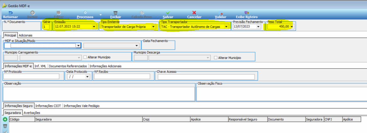 Tela Gestão MDF-e, aba Principal, com campos Série, Emissão, Tipo Emitente, Tipo Transportador, Previsão Fechamento e Peso Total preenchidos; abas Informações MDF-e, Inf. XML, Documentos Referenciados e Informações Adicionais visíveis