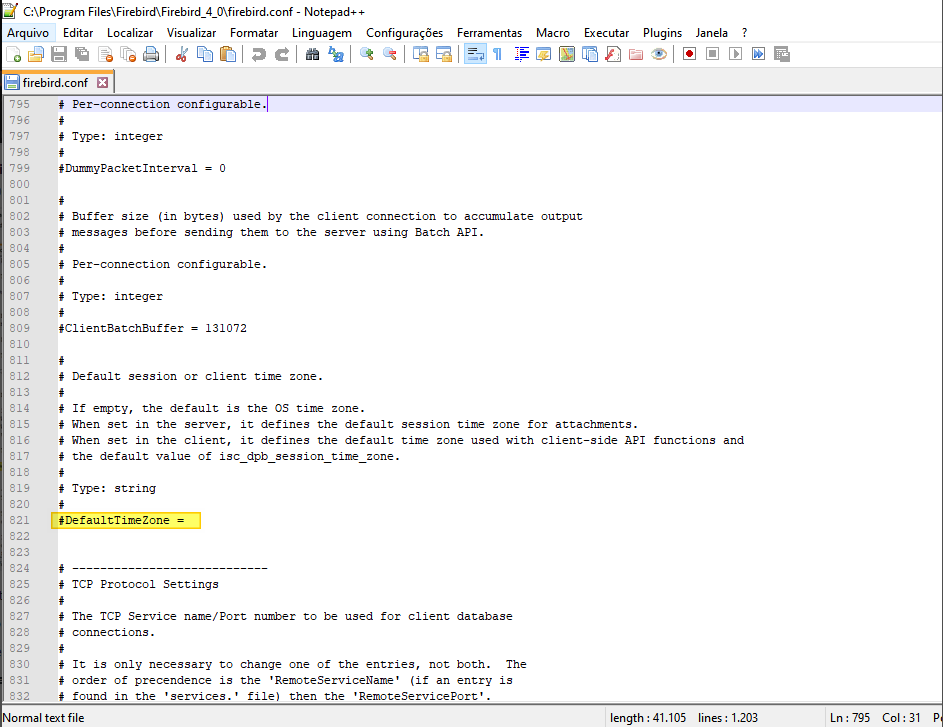 Notepad++ exibindo o arquivo firebird.conf com a linha 821 "#DefaultTimeZone =" destacada em amarelo, pronta para edição