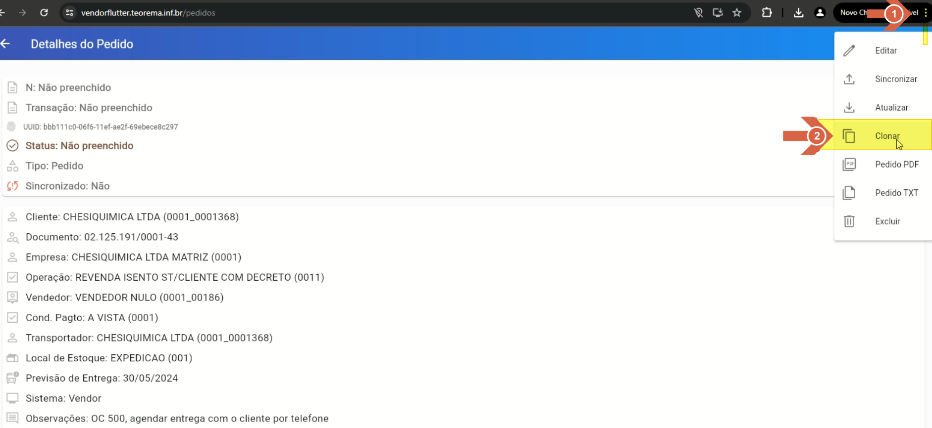 Tela Detalhes do Pedido com menu de opções aberto exibindo as ações Editar, Sincronizar, Atualizar, Clonar, Pedido PDF, Pedido TXT e Excluir; seta indicando a opção Clonar