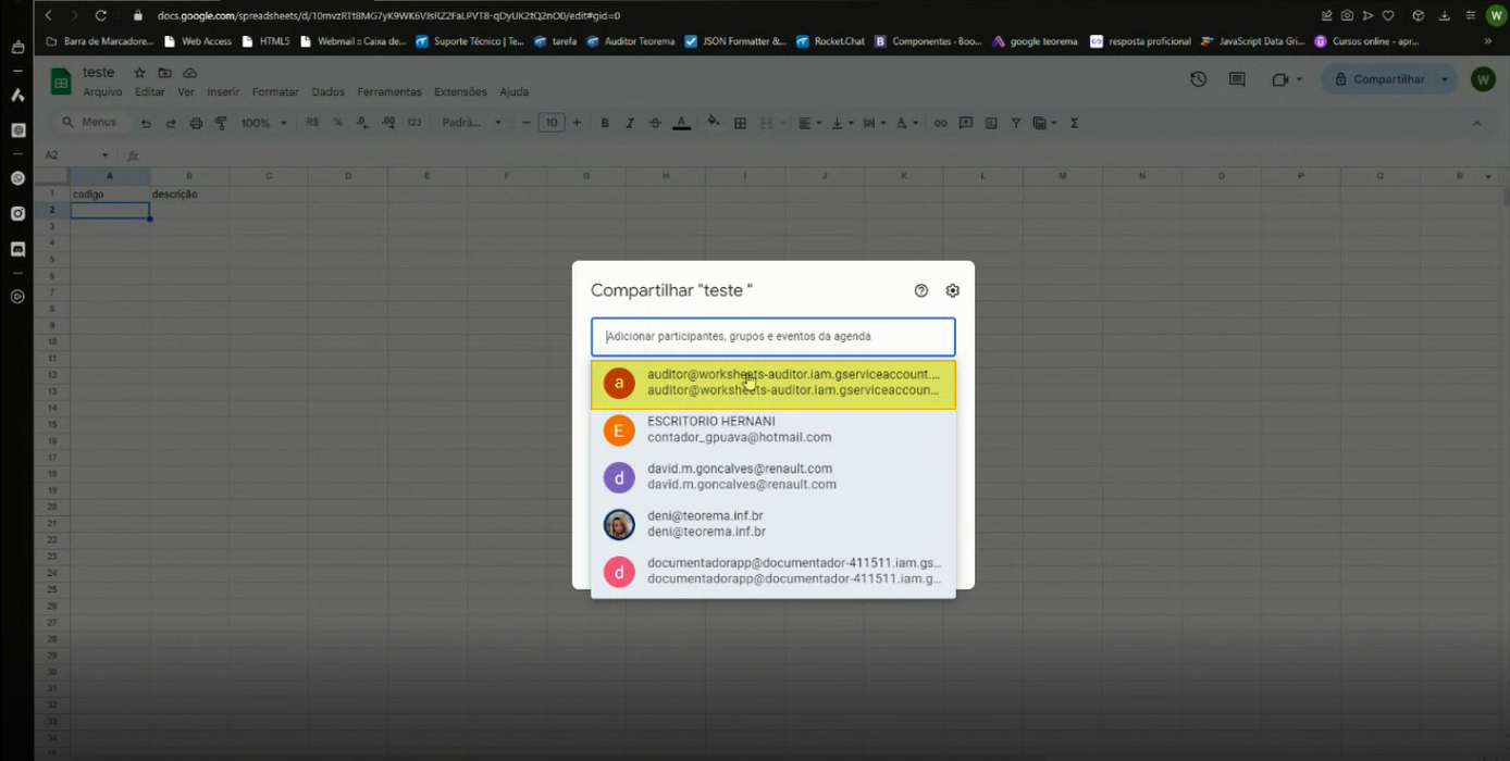 Modal Compartilhar "teste" com campo de e-mail para adicionar pessoas