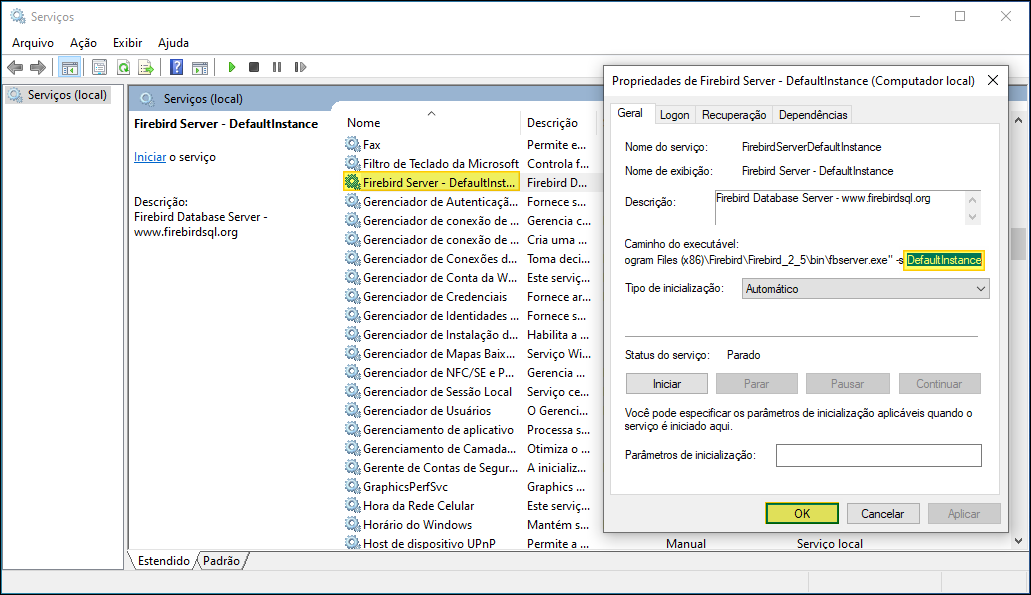 Janela Serviços do Windows com "Firebird Server – DefaultInstance" selecionado e painel de propriedades mostrando Nome do serviço: FirebirdServerDefaultInstance, Status: Parado, Tipo de inicialização: Automático
