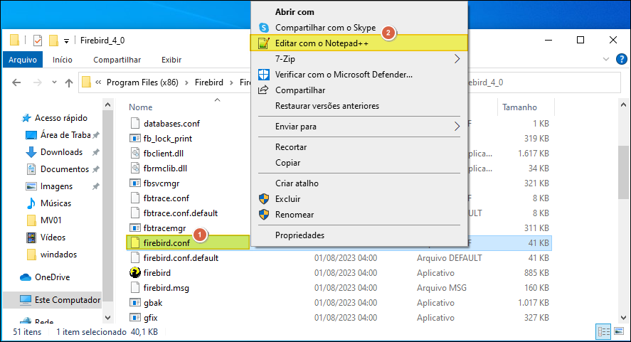 Windows Explorer na pasta Firebird_4_0 com o arquivo firebird.conf selecionado e menu de contexto exibindo a opção "Editar com o Notepad++"