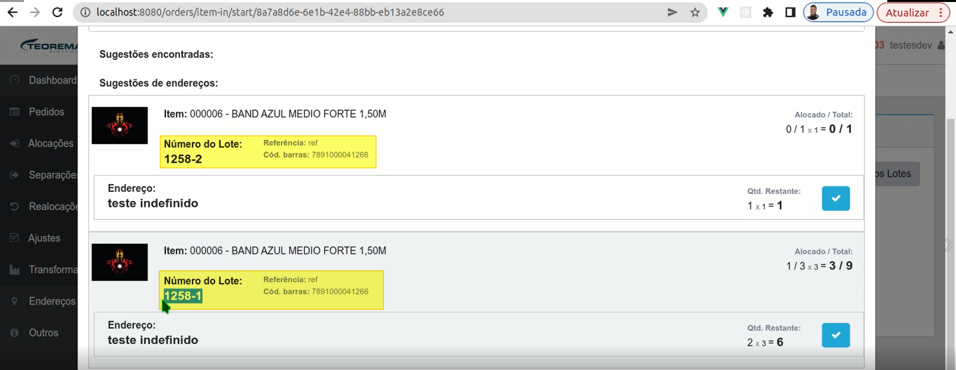 Lista de sugestões de endereços para o item 000006 - BAND AZUL MEDIO FORTE 1,50M, com os números de lote 1258-2 e 1258-1 destacados em amarelo junto à referência e ao código de barras, ambos sugeridos para o endereço teste indefinido