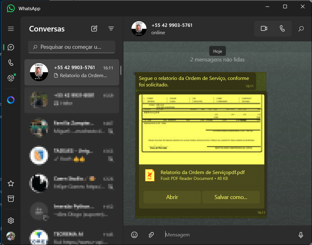 Tela do WhatsApp Desktop mostrando conversa com mensagem "Segue o relatório da Ordem de Serviço, conforme foi solicitado" e arquivo anexado "Relatório da Ordem de ServiçoPdf.pdf" com botão Abrir — PII: número de telefone visível na aba da conversa e nomes de contatos visíveis na lista lateral