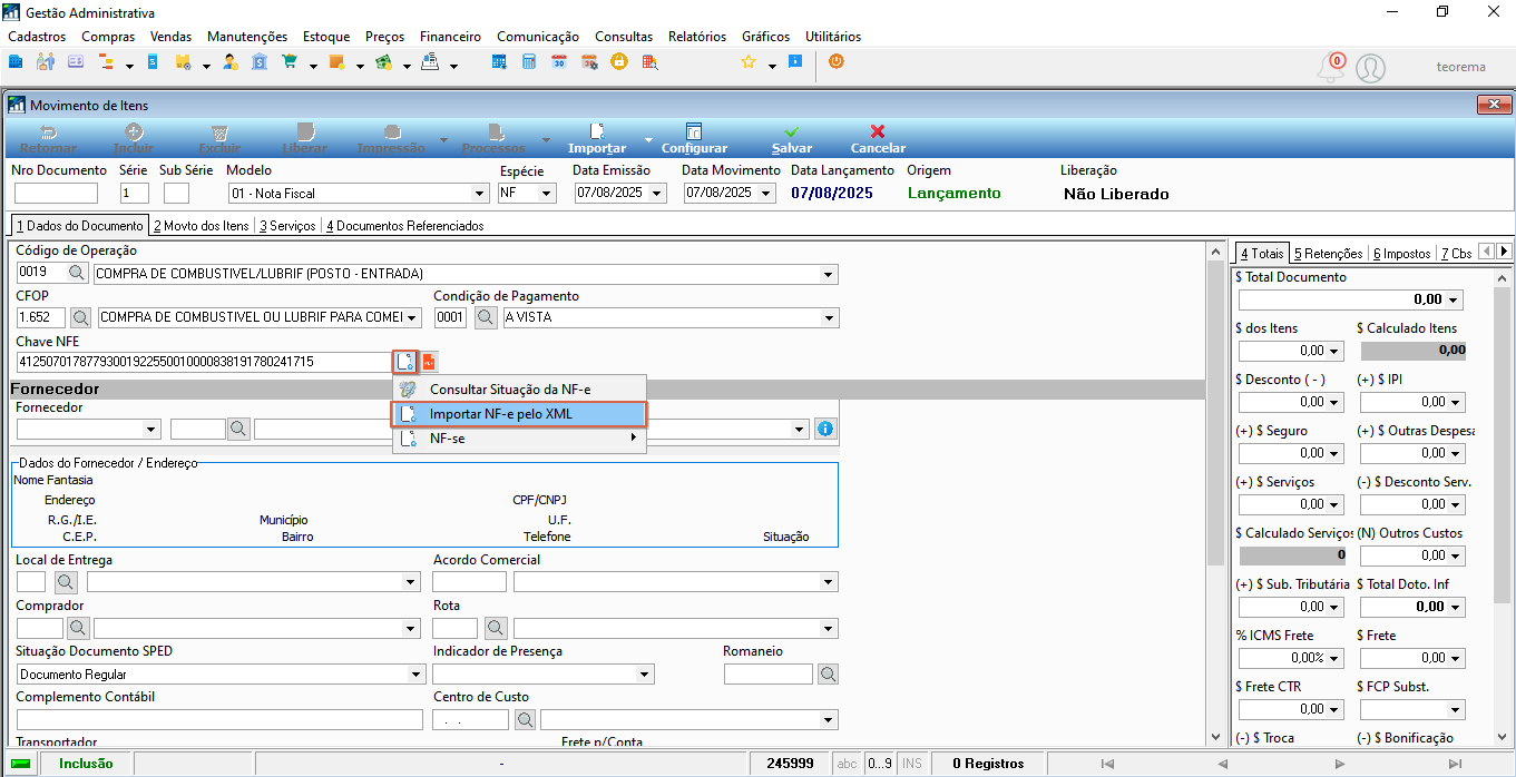 Tela Movimento de Itens com campo Chave NFe preenchido e dropdown exibindo a opção Importar NF-e pelo XML destacada