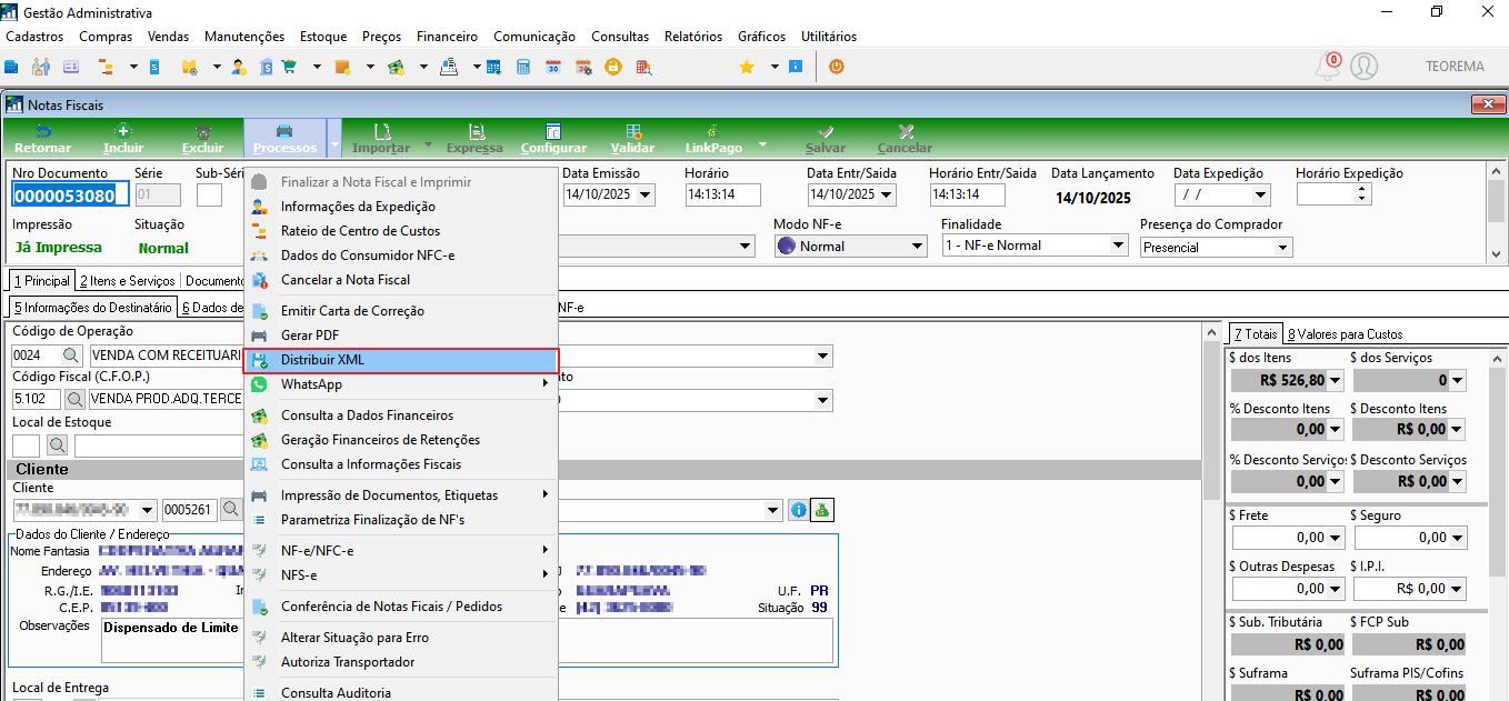 Tela Notas Fiscais com menu Processos aberto e opção Distribuir XML destacada na lista de ações disponíveis