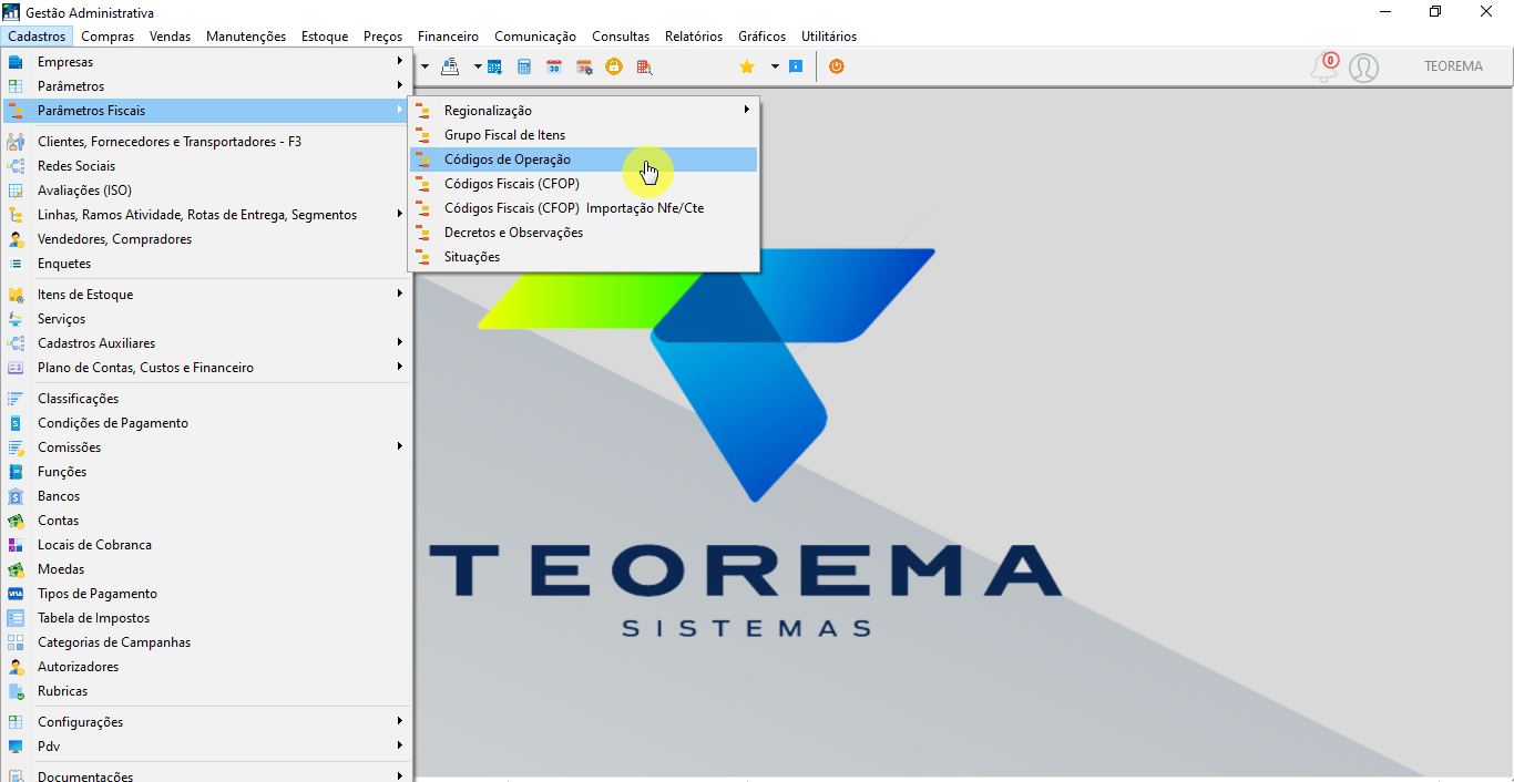 Menu Cadastros expandido com o submenu Parâmetros Fiscais aberto e o item Códigos de Operação selecionado