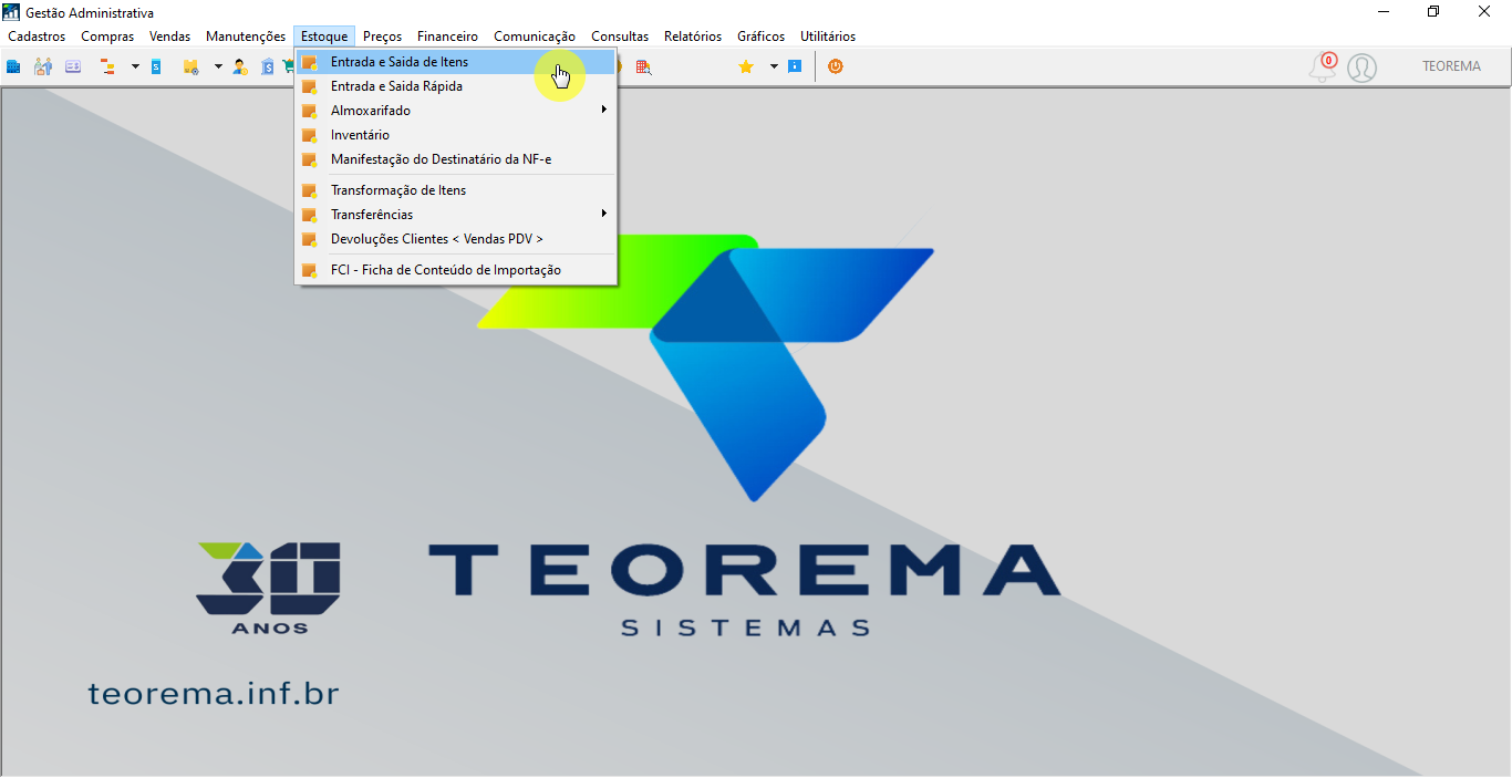 Menu Estoque expandido com o item Entrada e Saída de Itens selecionado