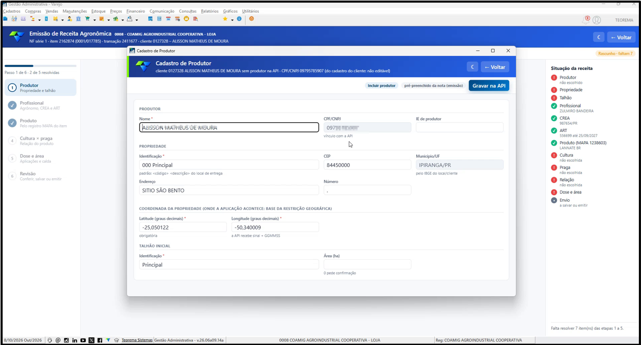 Janela Cadastro de Produtor com os campos Nome, CPF/CNPJ, Identificação, CEP, Município/UF, Latitude e Longitude, e o botão de envio para a API