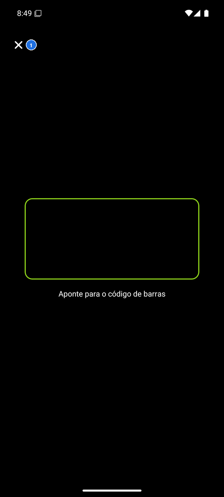 Tela de câmera para escaneamento: interface dark com moldura verde apontando para código de barras, botão de fechar no topo