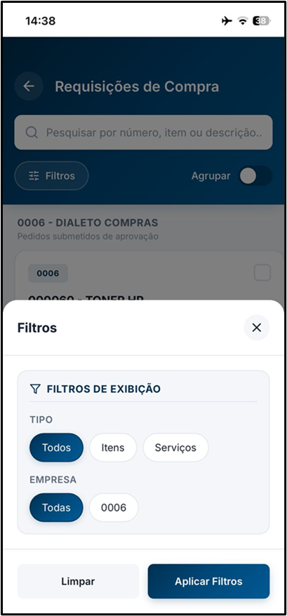 Tela "Requisições de Compra" com painel "Filtros" aberto, exibindo seção "Filtros de Exibição": Tipo (Todos/Itens/Serviços) e Empresa (Todas/0006). Botões "Limpar" e "Aplicar Filtros"
