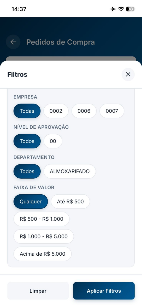 Tela Pedidos de Compra no aplicativo, continuação dos Filtros de Exibição: Empresa (Todas/0002/0006/0007), Nível de Aprovação (Todos/00), Departamento (Todos/ALMOXARIFADO), Faixa de Valor (Qualquer/Até R$ 500/R$ 500 – R$ 1.000/R$ 1.000 – R$ 5.000/Acima de R$ 5.000). Botões Limpar e Aplicar Filtros