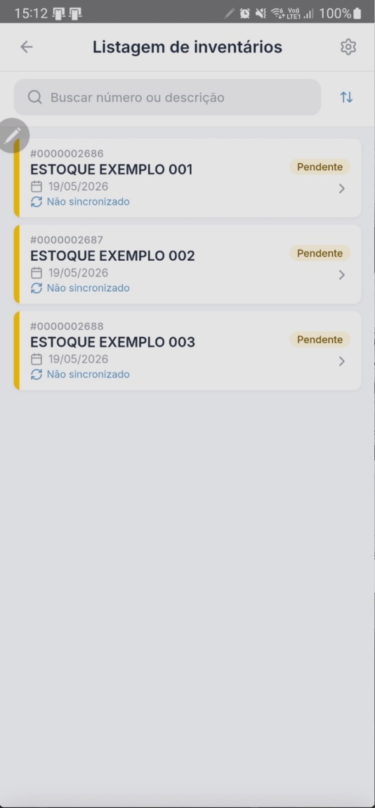 Tela de listagem de inventários com campo de busca, lista de inventários com número, descrição e status de sincronização